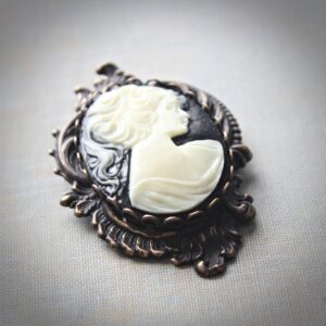 Black and Ivory Art Nouveau Cameo Brooch /Pendant