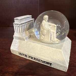 Lincoln Memorial water ball (Resin)