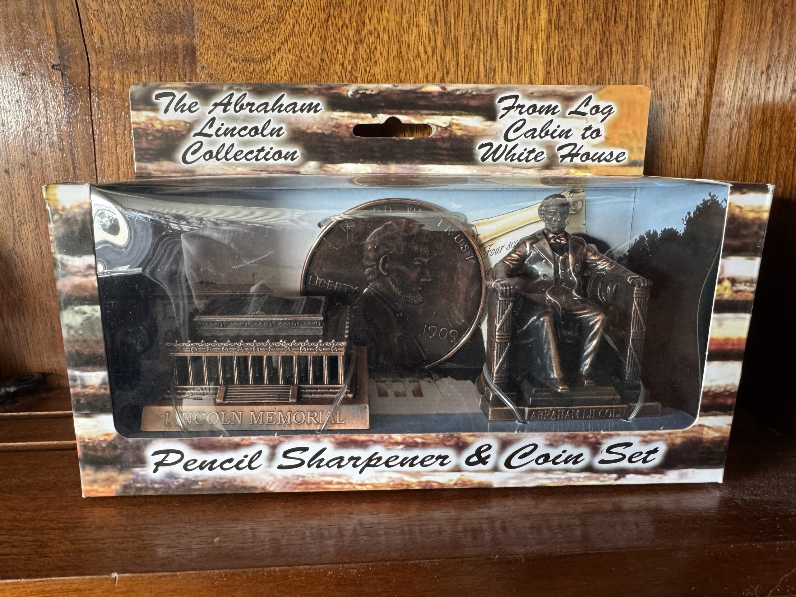 Lincoln Memorial, Statue and Oversized Penny Pencil Sharpener Set