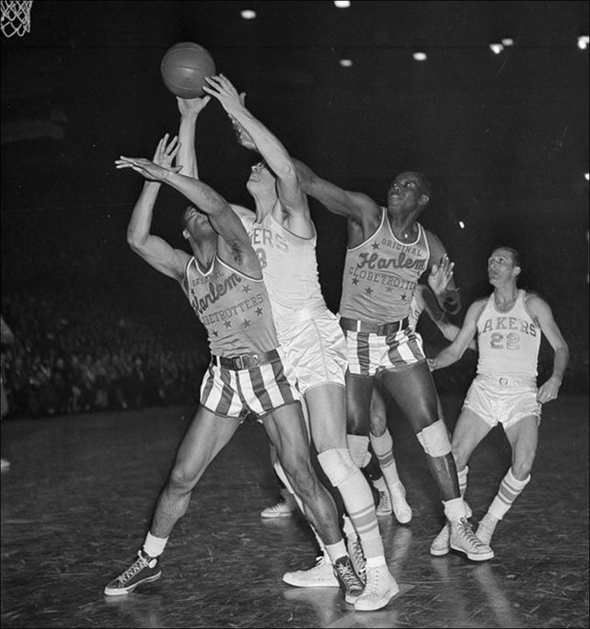 George Mikan and the Birth of the Modern Center