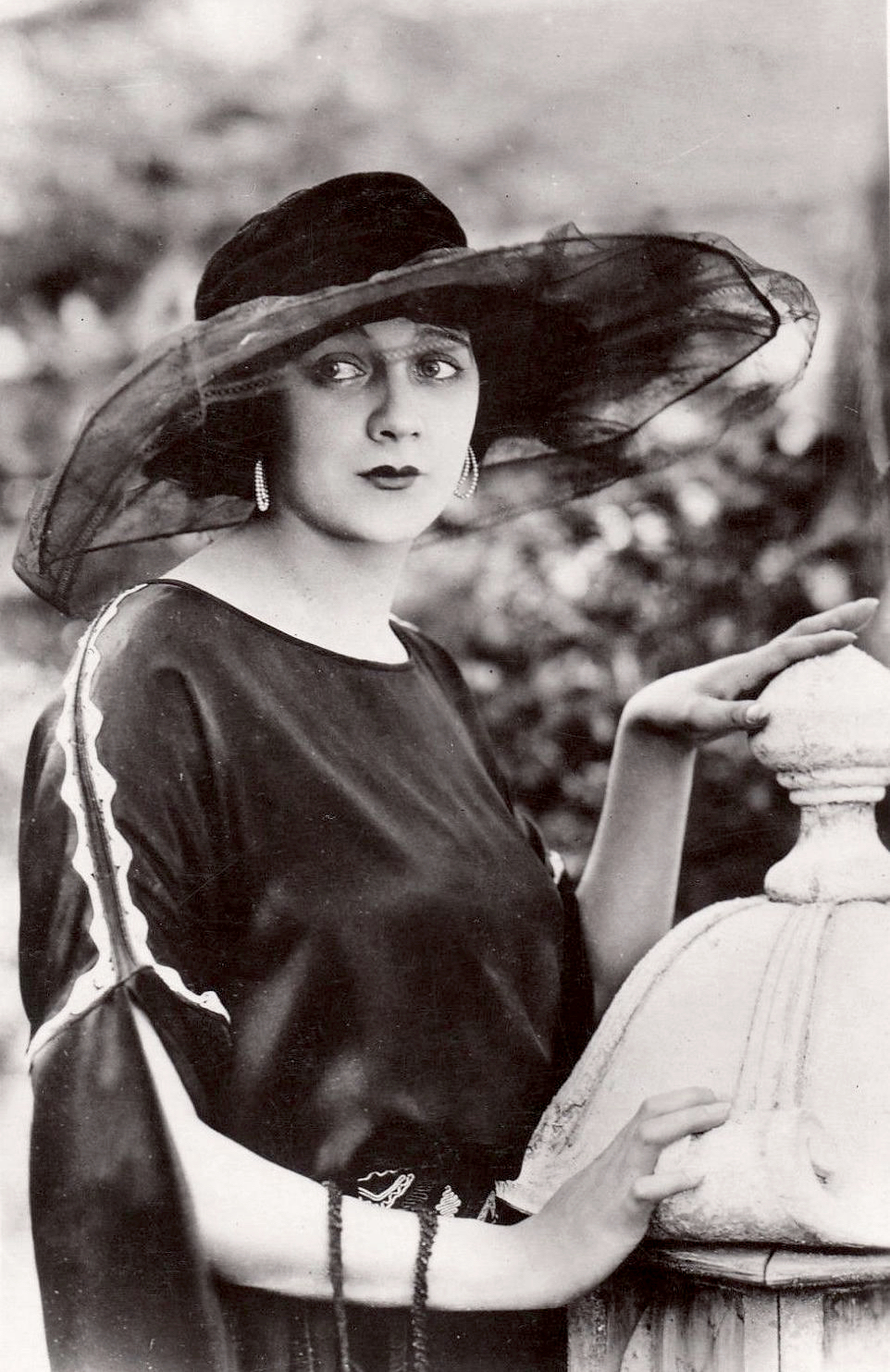 Barbara La Marr: Hollywood’s Too-Beautiful Star