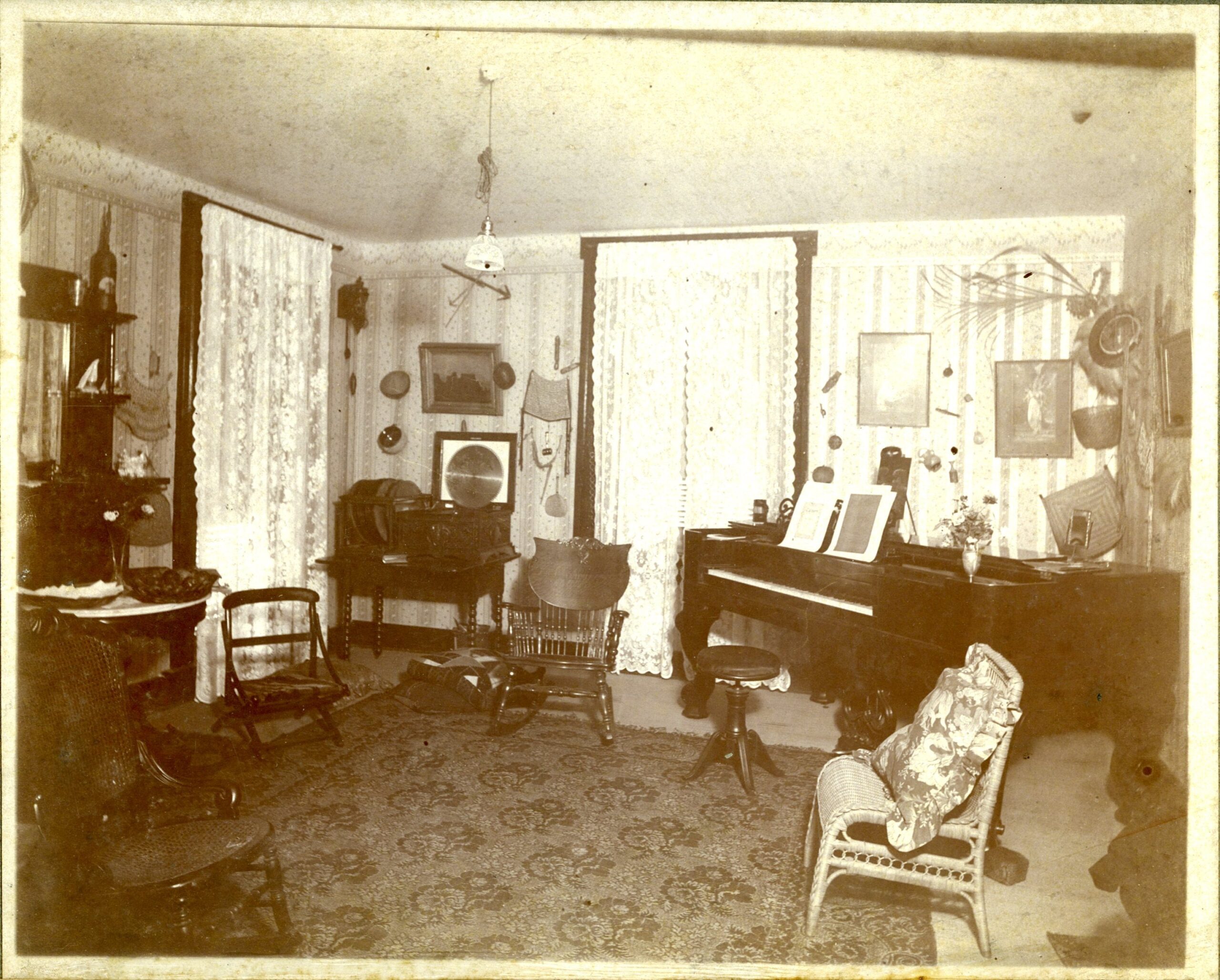 Resonating Notes in a Fractured President’s Parlor: A Presidential Gift, Still Resonant
