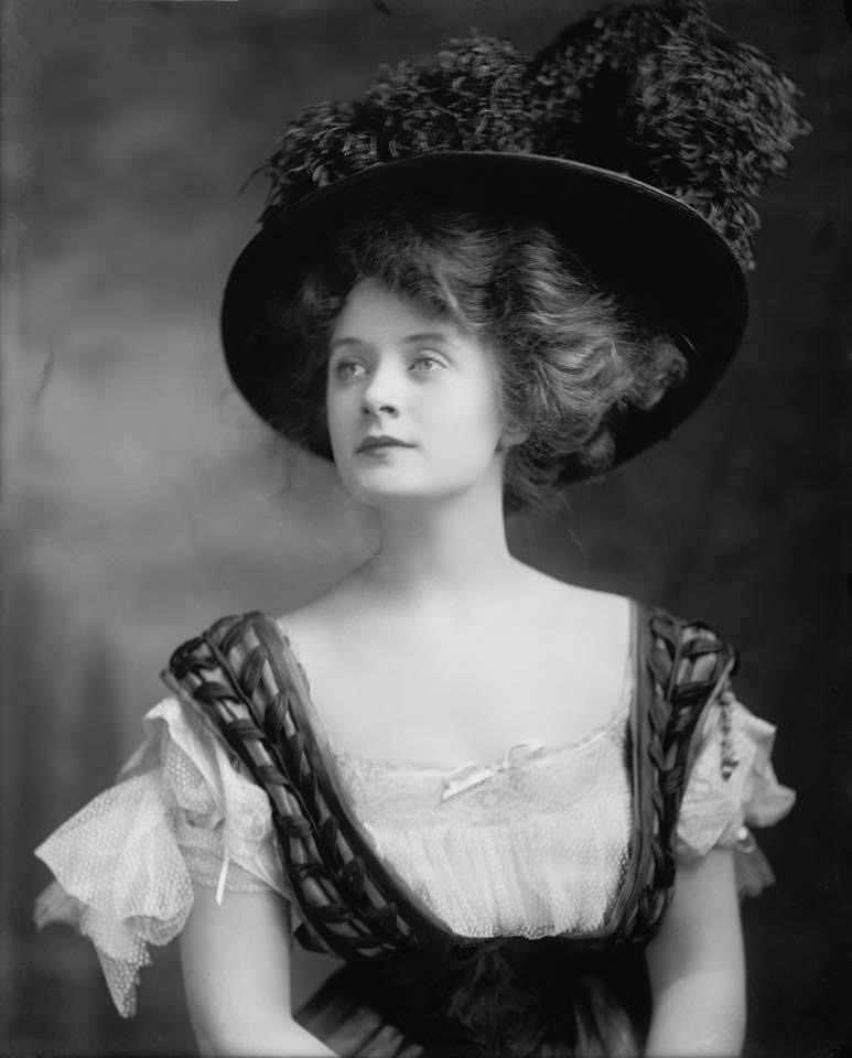 Billie Burke: From Vaudeville Royalty to the Good Witch of the North