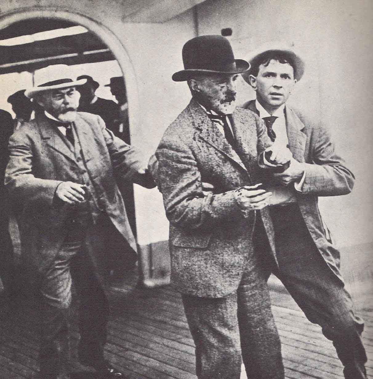 Seconds After the Shot: Mayor Gaynor's Historic Standoff with Death