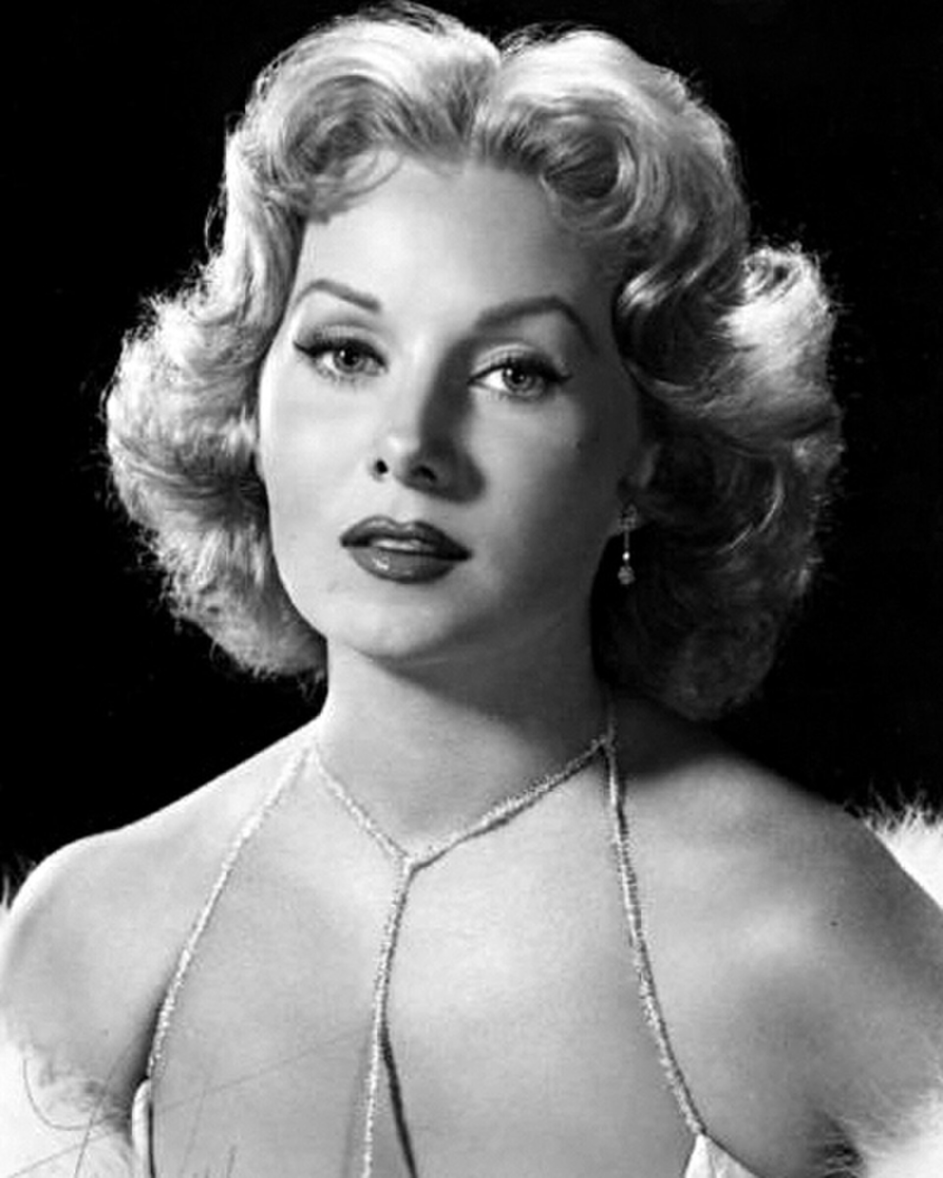 Rhonda Fleming: The Striking Palette of the Queen of Technicolor