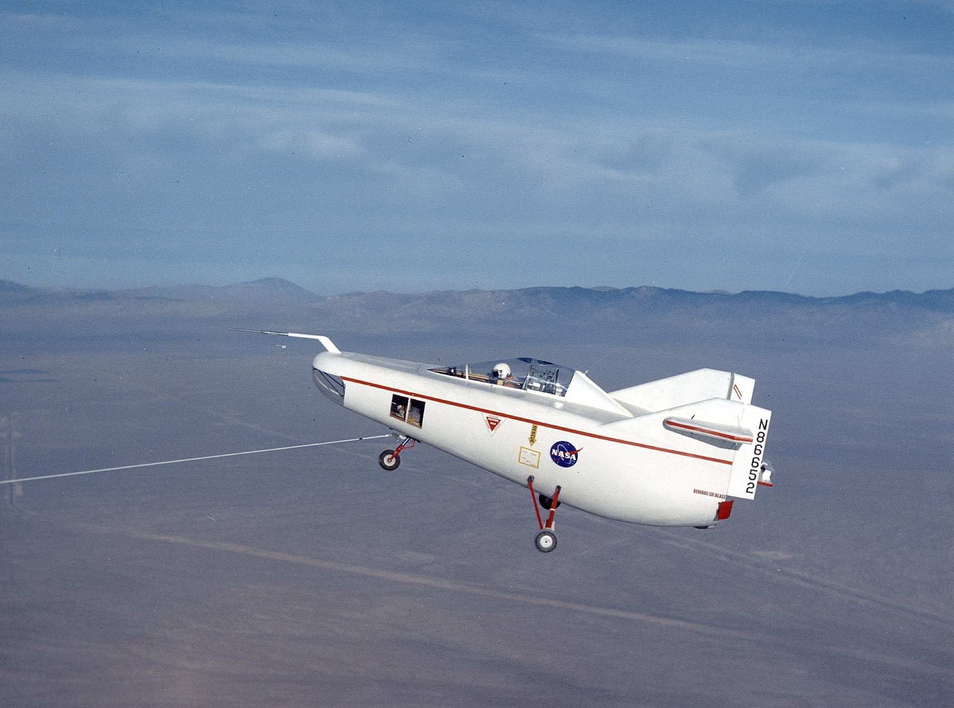 The M2‑F1 Wingless Liftoff: Testing the Flying Bathtub for Reentry