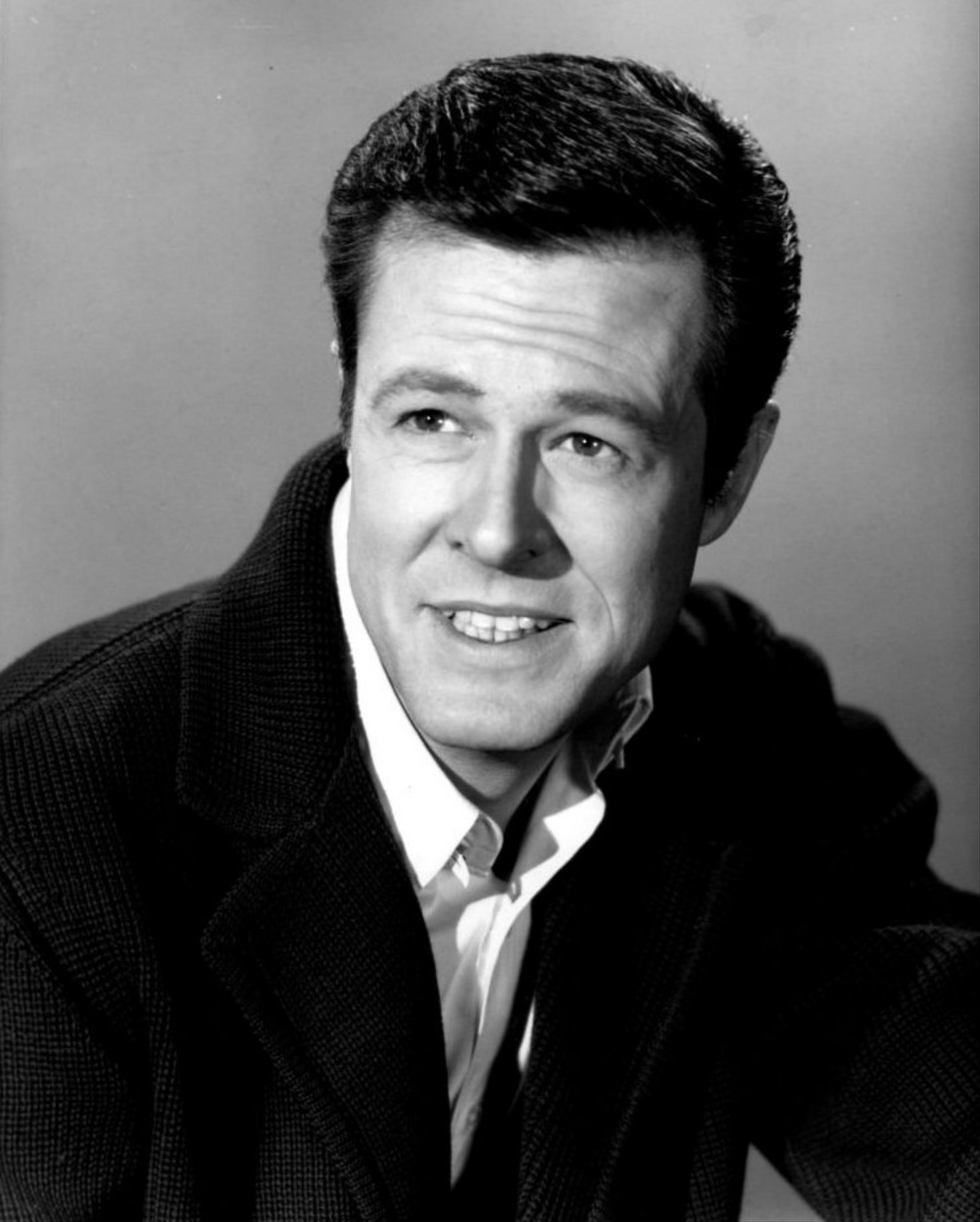 Robert Culp: Mastering the Art of Sophisticated Television Cool