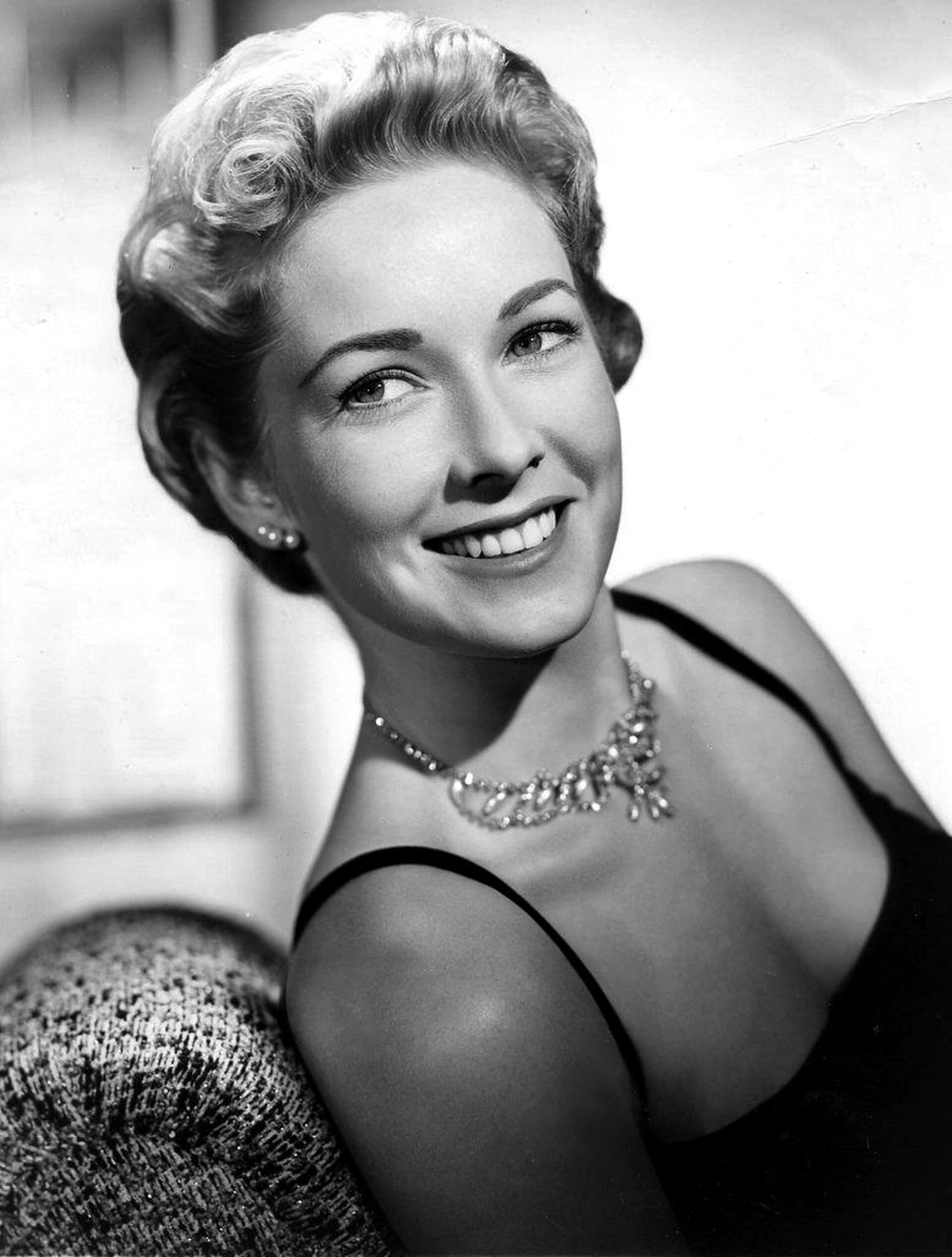 August 23, 1930 — Vera Miles: The Measured Sincerity of a Cinematic Icon
