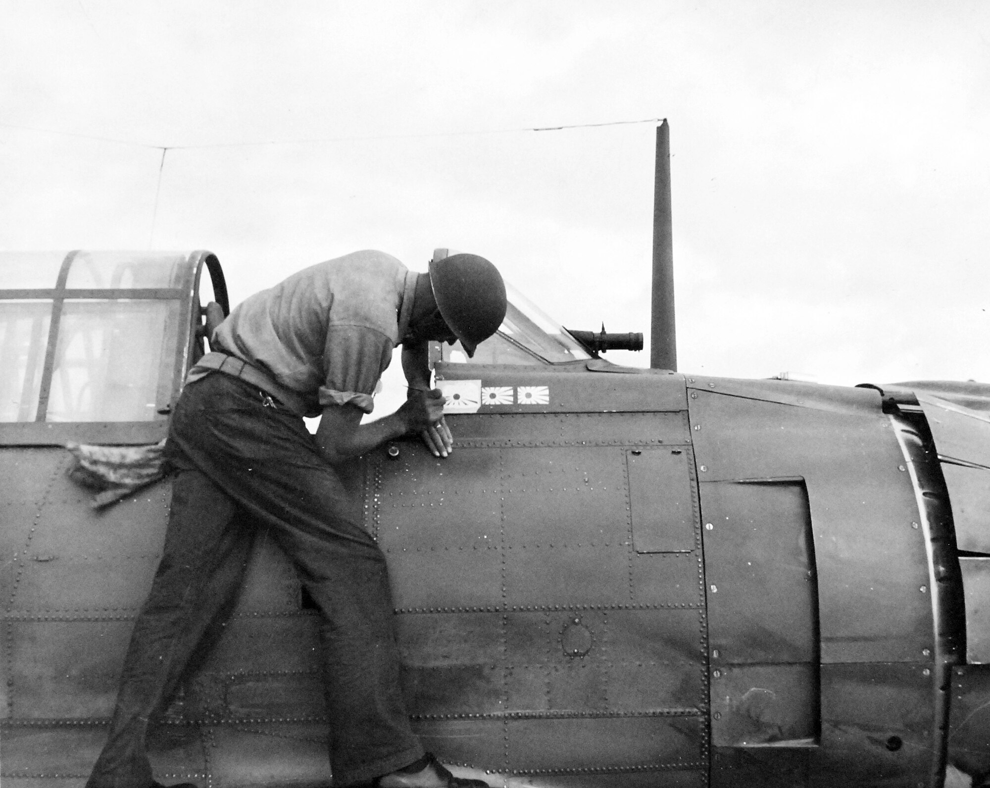 1942 — The Solomon Islands Campaign: Victory Markings on the Pacific Frontline