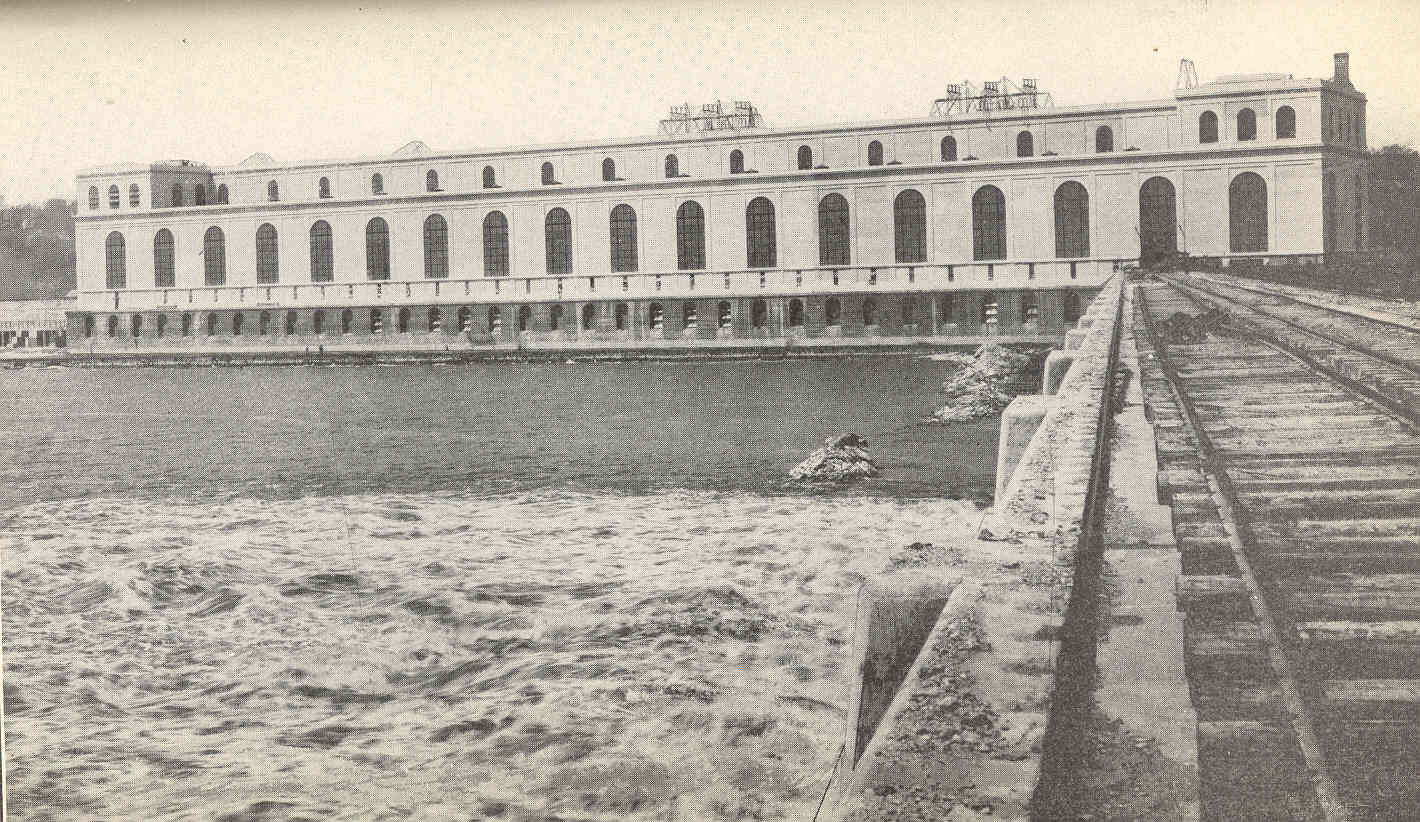 1913 — The Keokuk Dam: Hydroelectric Modernization on the Mississippi