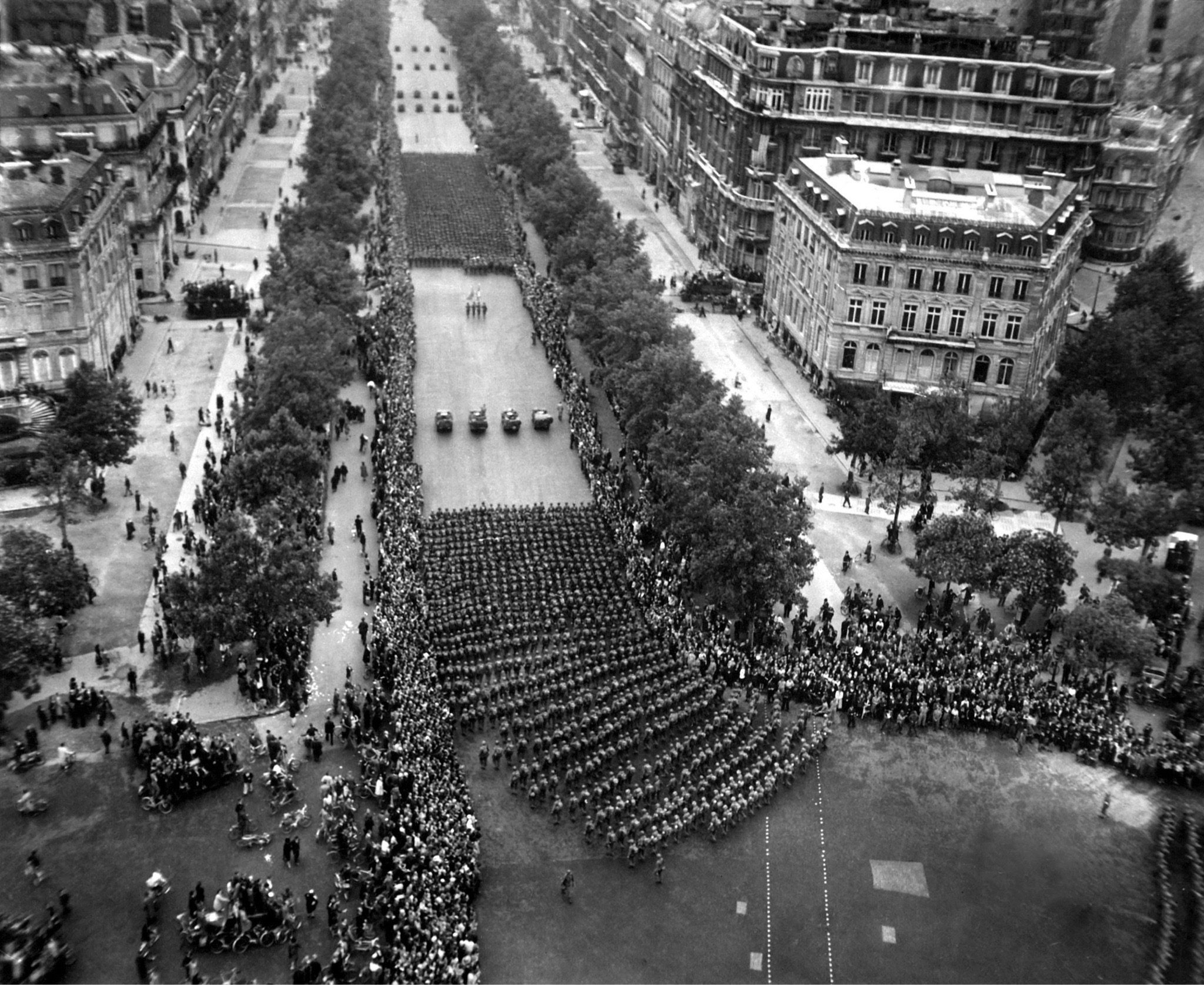 1944 — The 28th Infantry Division in Paris: The Liberation Parade Down the Champs‑Élysées