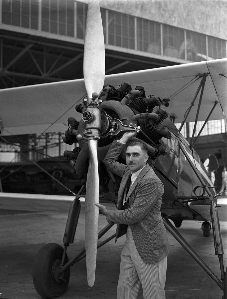 1947 — Paul Mantz’s Bendix Victory: The Cinematic Mustang of the High Skies