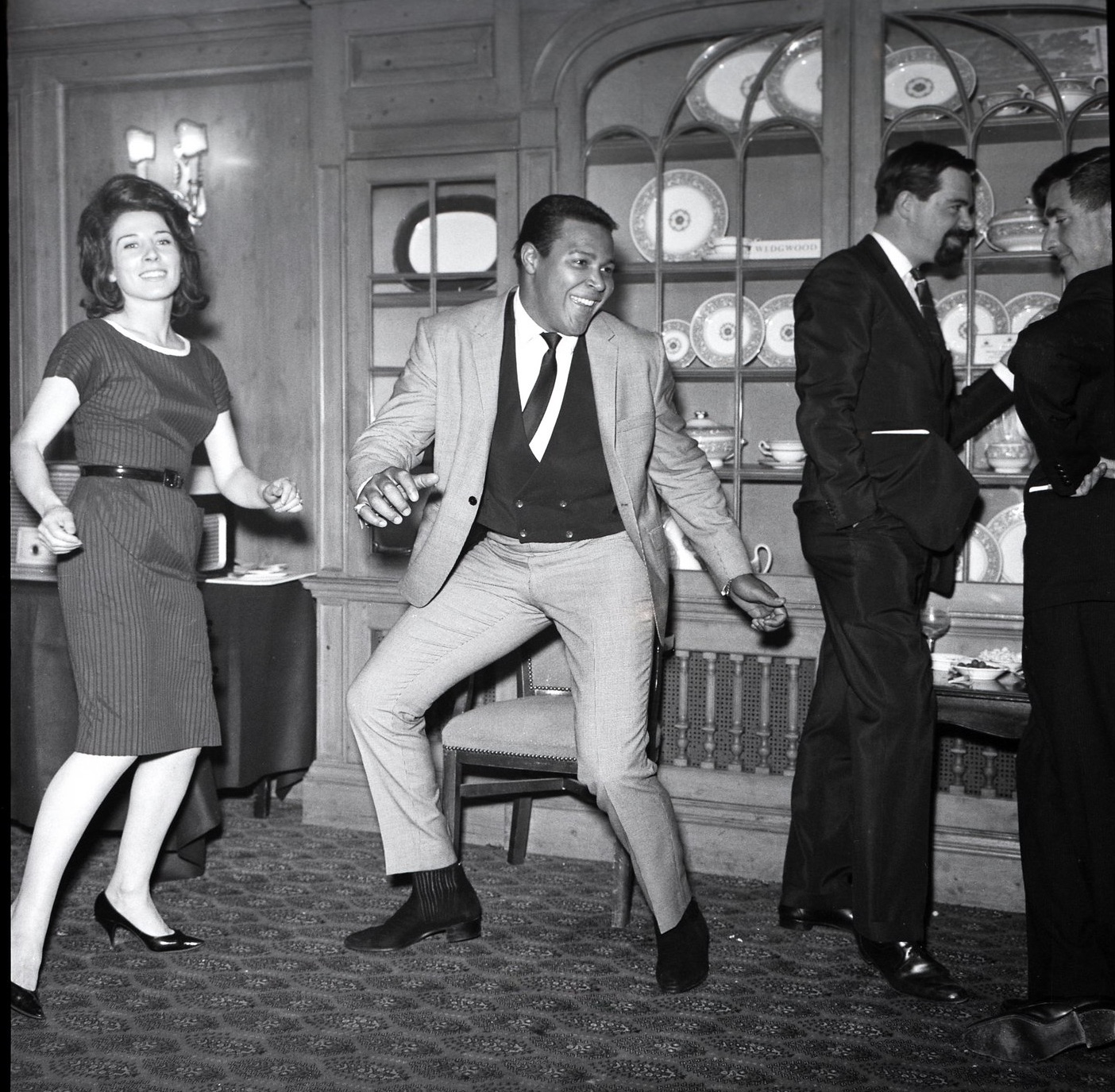 Chubby Checker’s “The Twist” Reaches No. 1