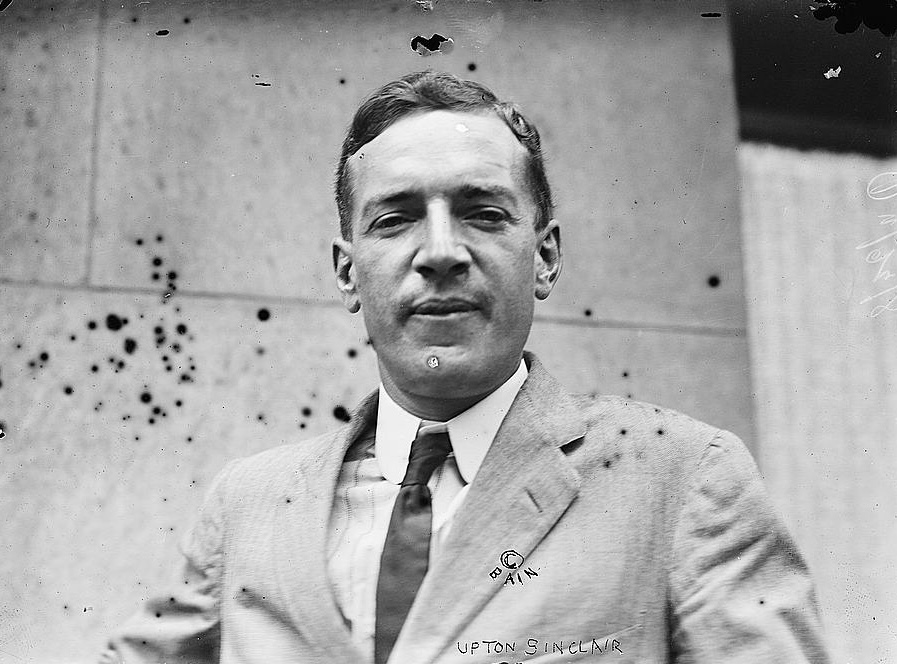 Upton Sinclair: The Life Behind The Jungle